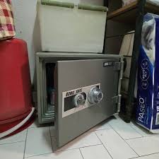 Safe Box Unlocking